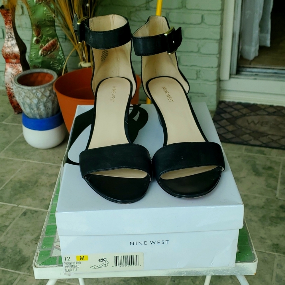 Nine West Vamished Black Leather Wedge Sandals